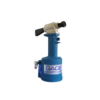 כלי סמרור פנאומטי-הידראולי Gage Bilt GB713 בתצוגת מוצר על רקע לבן - Gage Bilt GB713 pneudraulic riveting tool shown on a white background
