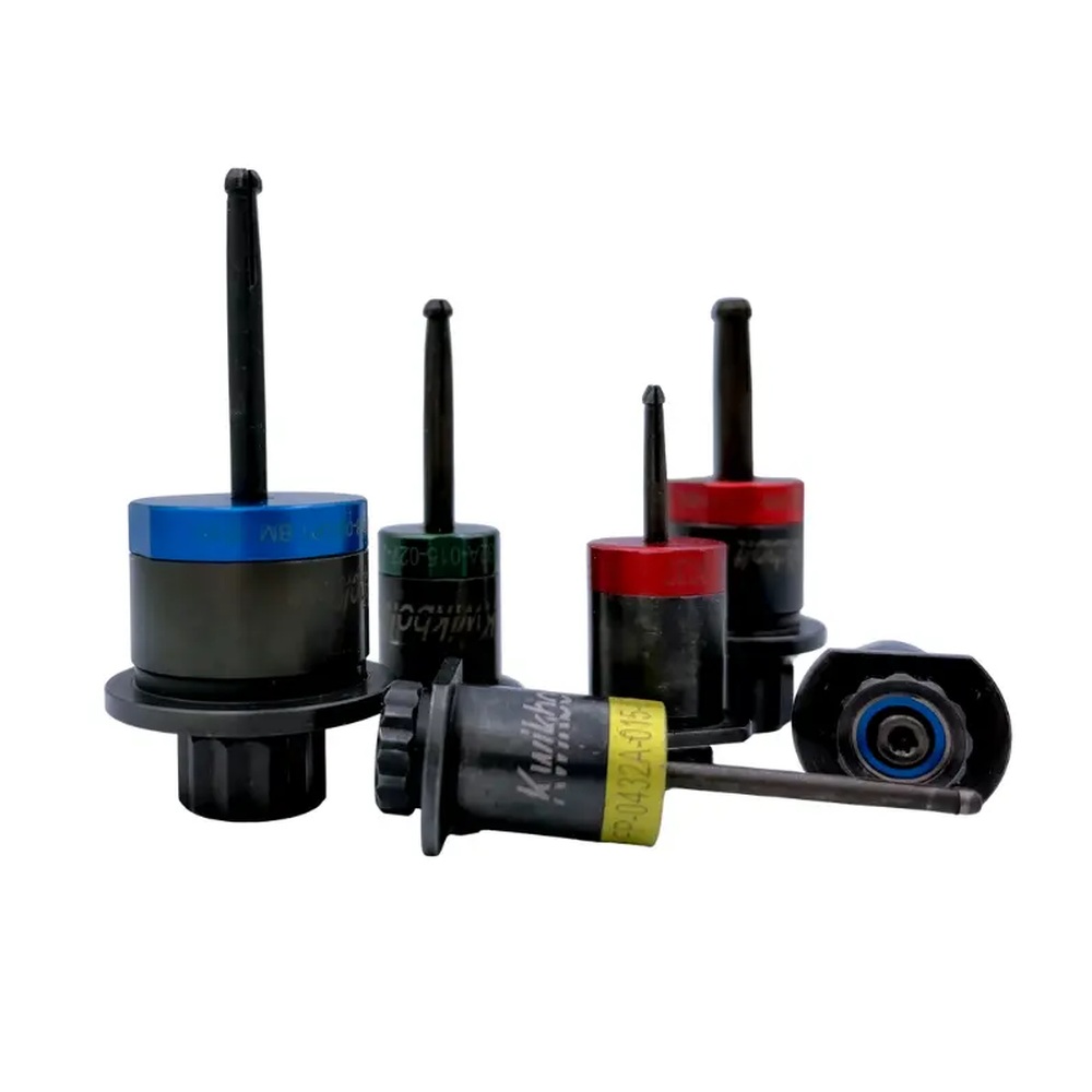 ארבע תצורות של מחברי ג׳יג זמניים Kwikbolt Phantom - Four Kwikbolt Phantom temporary jig fastener configurations