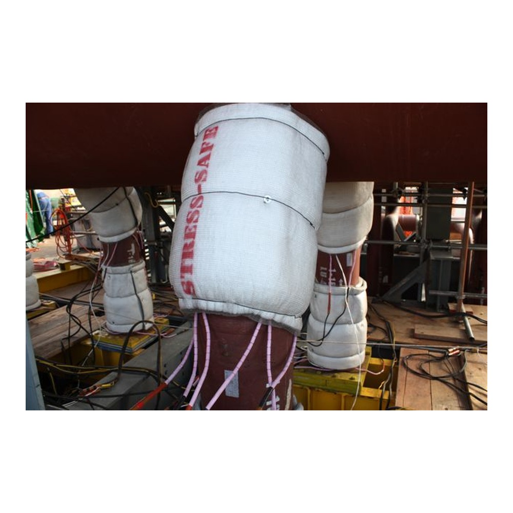שמיכות בידוד בפעולה סביב צינור - Insulating Blankets operating around a pipe