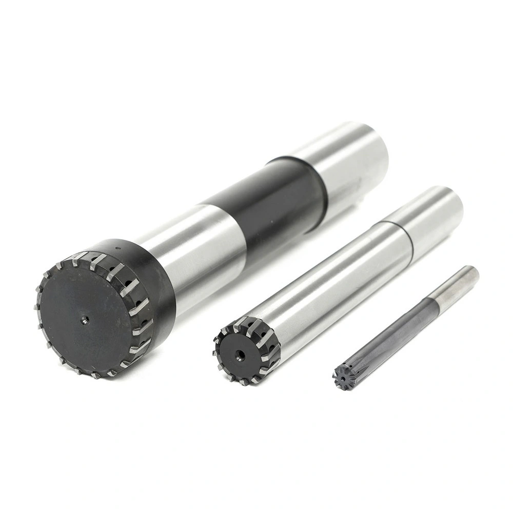 מקדדי גמר רבי-שיניים Mapal FeedPlus על רקע לבן - MAPAL FeedPlus multi-tooth reamers on a white background