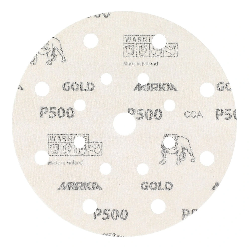דיסקת ליטוש עגולה לבנה מחוררת עם סימוני P500 ו-GOLD, מבט קרוב מאוד - A white perforated round sanding disc with P500 and GOLD markings, very
