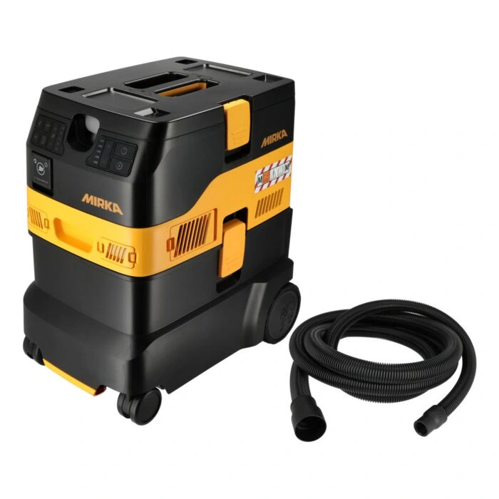 שואב אבק תעשייתי עם צינור שחור מגולגל