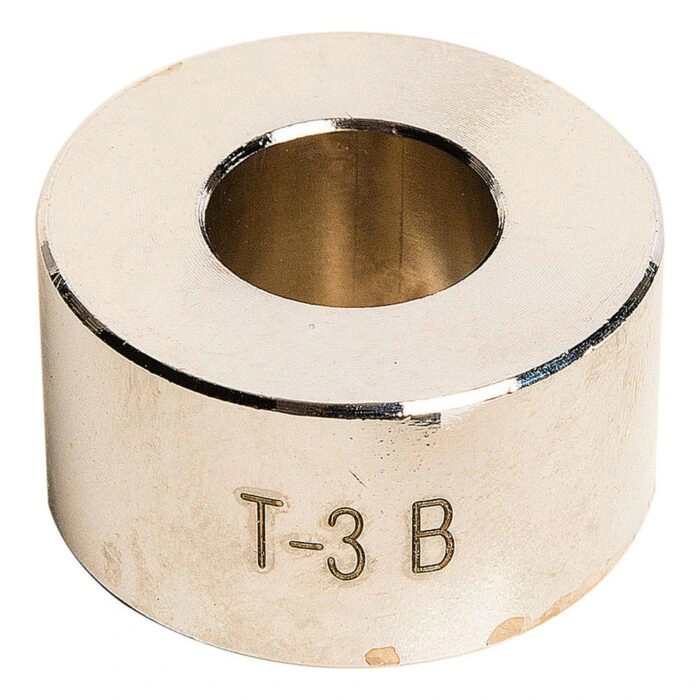 תקריב של גליל מתכתי מסומן T-3B
