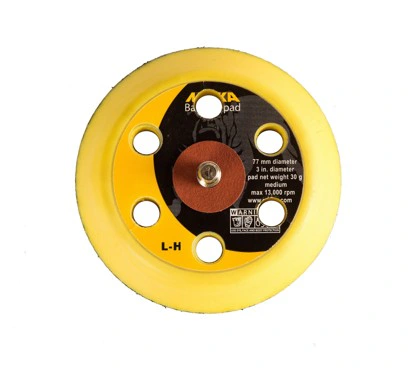 צילום מוצר של פלטת ליטוש 77 חורים, בינונית - Product view of Backing Pad 77 mm 1/4" Grip 6H Medium