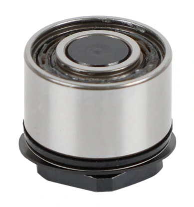 תקריב של ערכת אטם כפול למיסב ציר 125/150 מ"מ - Close-up of Spindle Bearing Dual Seal Kit 125/150 mm
