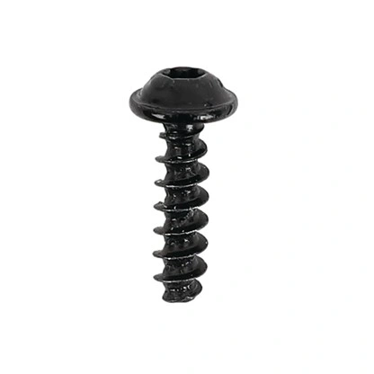 תקריב של בורג 5×18 מ"מ ל-DE 12xx, 1x25, 9xx - Close-up of Screw 5x18 mm for DE 12xx, 1x25, 9xx