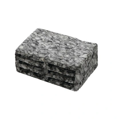 תקריב של בולם רעש 83x55x35 מ"מ ל-DE 1230, 1242 - Close-up of Sound Absorber 83x55x35 mm for DE 1230, 1242