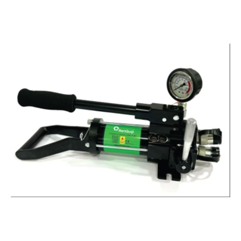 משאבה הידראולית שחורה בזווית שלוש-רבעים - Black hydraulic hand pump in three-quarter view