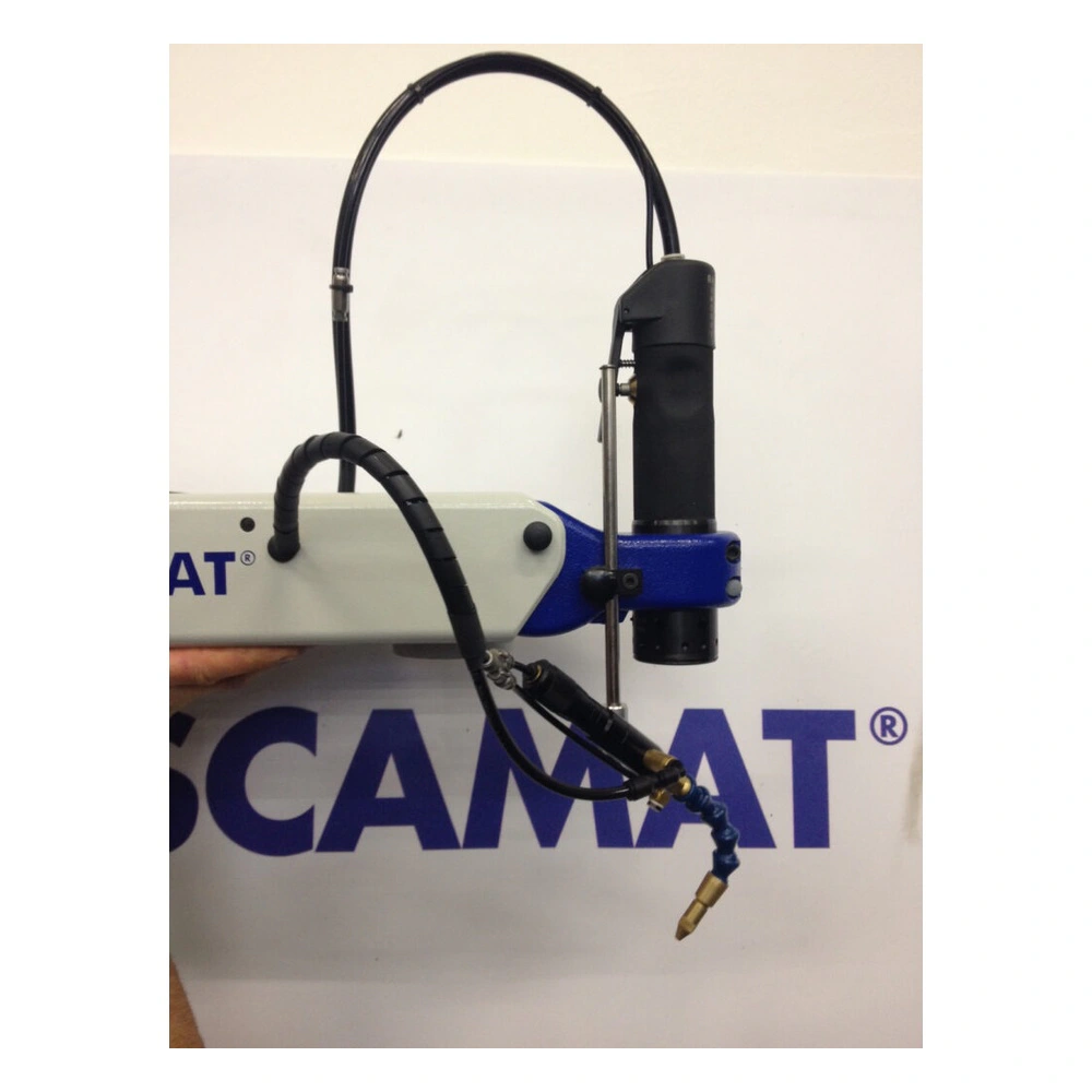 יחידת הסיכה האוטומטית המותקנת בראש Roscamat 500 - Automatic lubrication unit mounted on the Roscamat 500 head