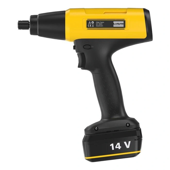 מברגת אקדח אלחוטית שחורה-צהובה על רקע לבן - Black-yellow cordless pistol driver on white background